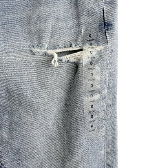 NWT American Eagle Y2K Thrashed Grunge Mom Jeans 0 Short Light Wash - Picture 6 of 16
